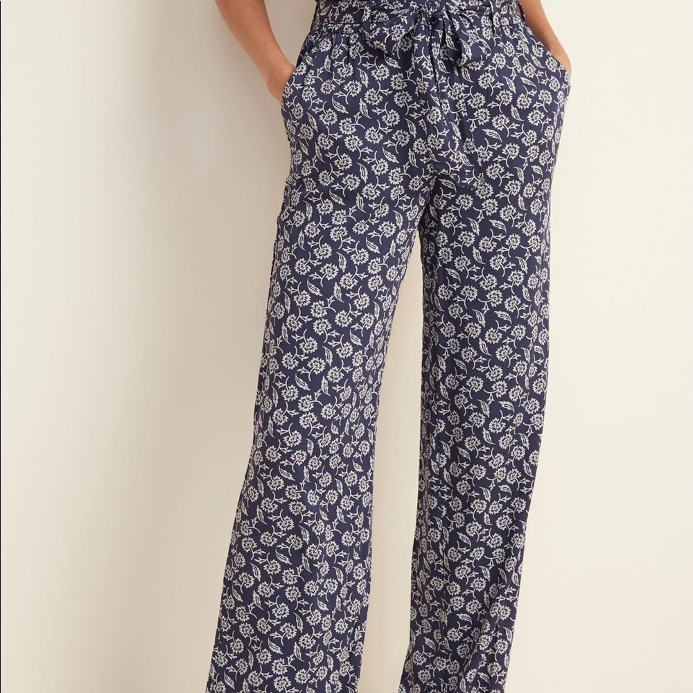 Old Navy floral high-waisted tie-belt soft pants